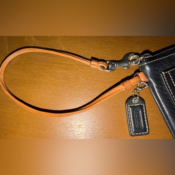 Coach Vintage Black Leather Wristlet